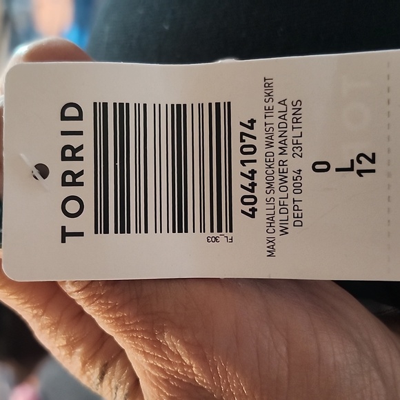 Floral long skirt - Picture 7 of 7